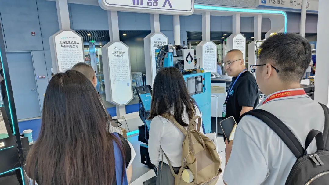 2025中博会，CA88抹灰机器人展示智能建造硬实力(图4)